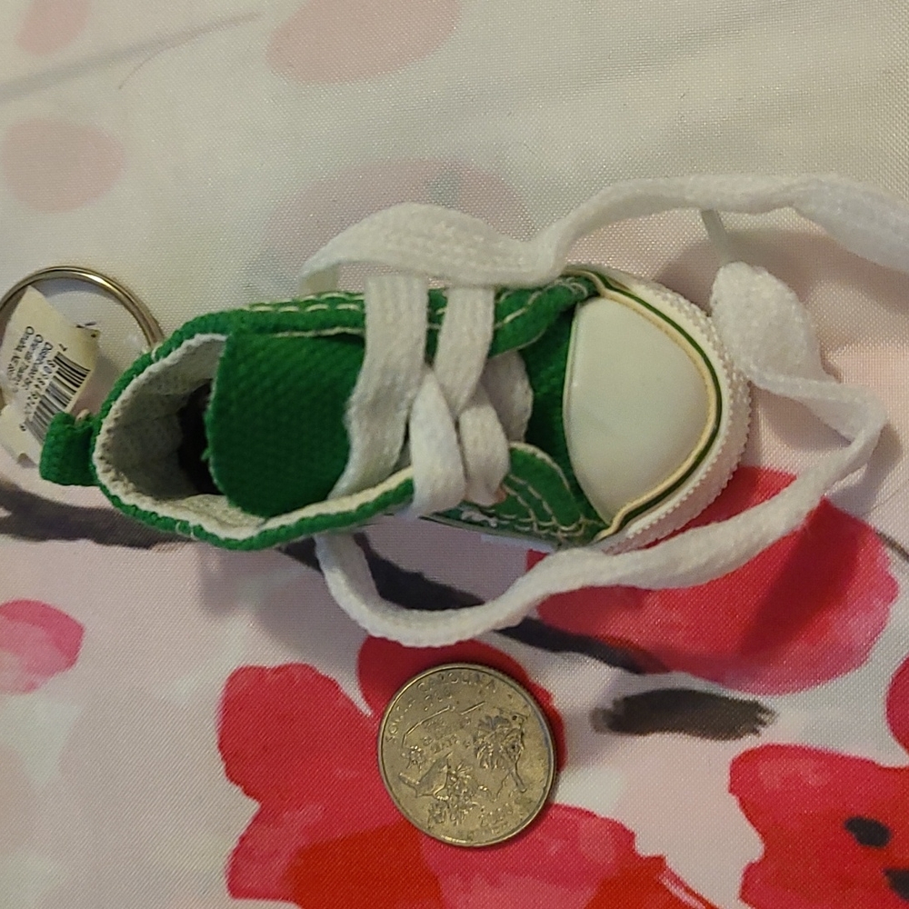 Little Sneaker Keychains 2" - Picture 4 of 9